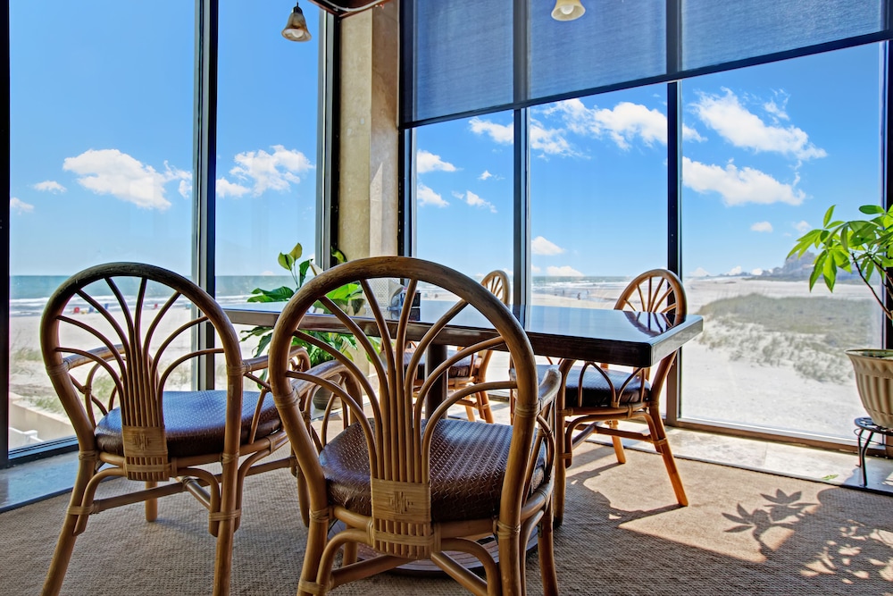 Sands Beach Club 55/69