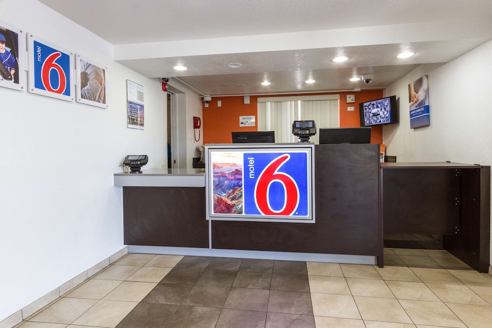 Motel6 Tempe, AZ – Phoenix Airport – Priest Dr 10/43