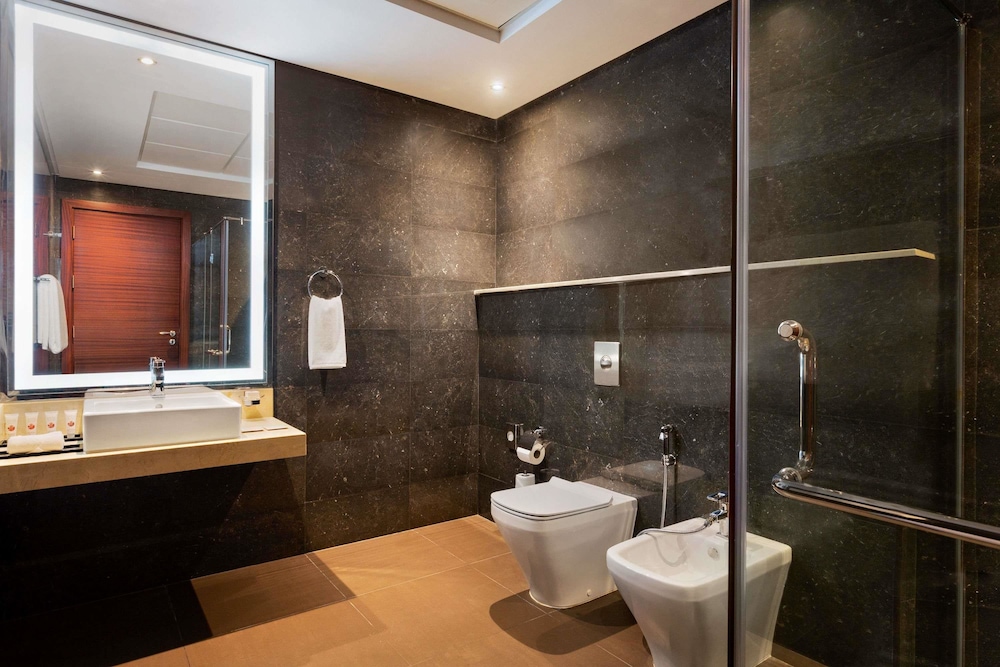 Ramada Resort by Wyndham Manama Seef 15/57