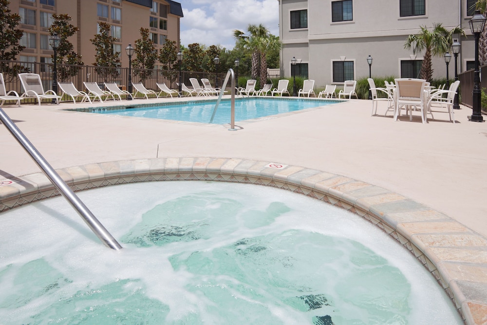Staybridge Suites Lafayette Airport 7/63