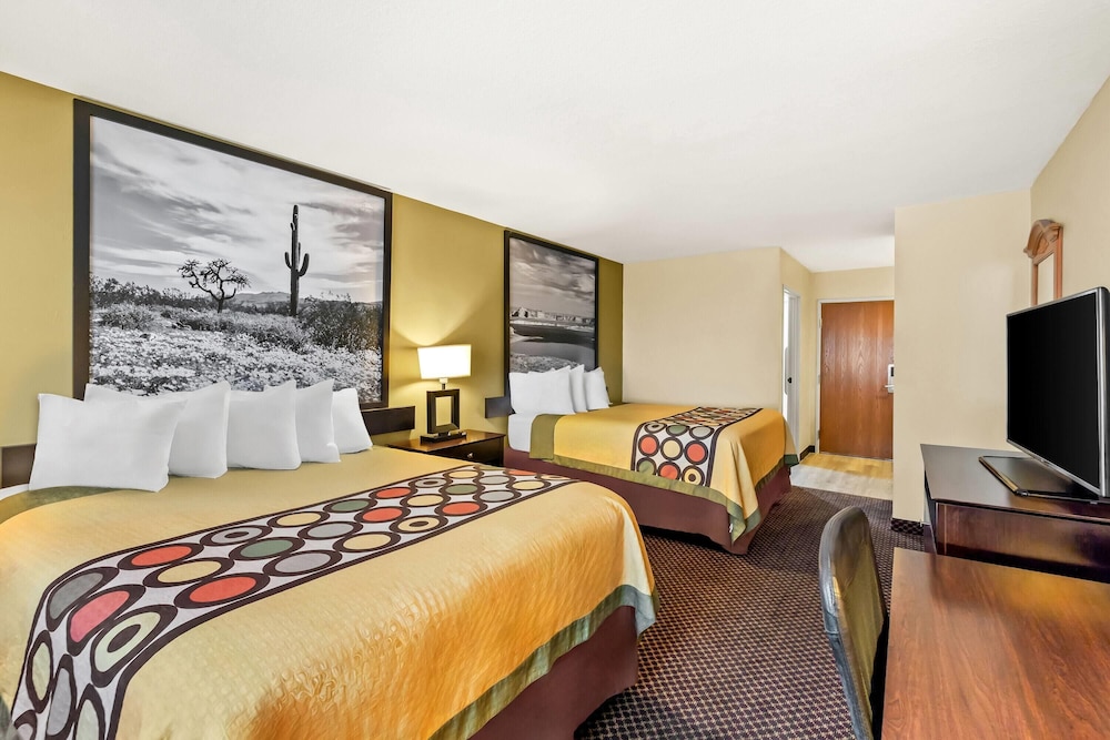 STANDARD, 2 QUEEN BEDS
