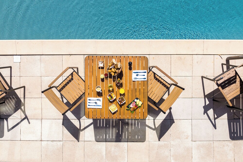 Elegance Suites Hotel - Ile De Re 48/50