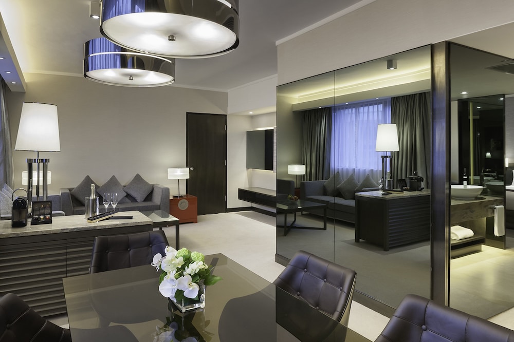 Gateway Hotel 21/50