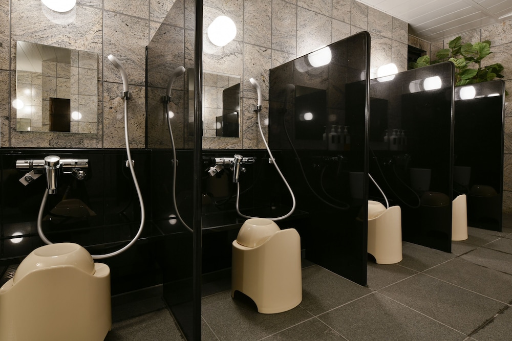 Vessel Inn Chiba Ekimae 50/50
