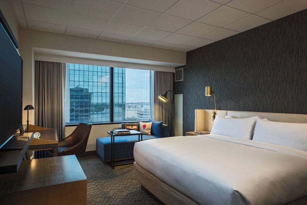 RENAISSANCE TOLEDO DOWNTOWN HOTEL 12/66