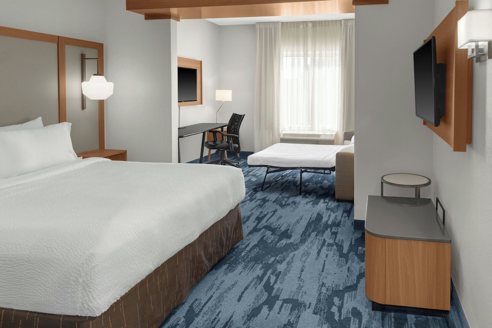FAIRFIELD INN AND SUITES ATLANTA ACWORTH 12/50