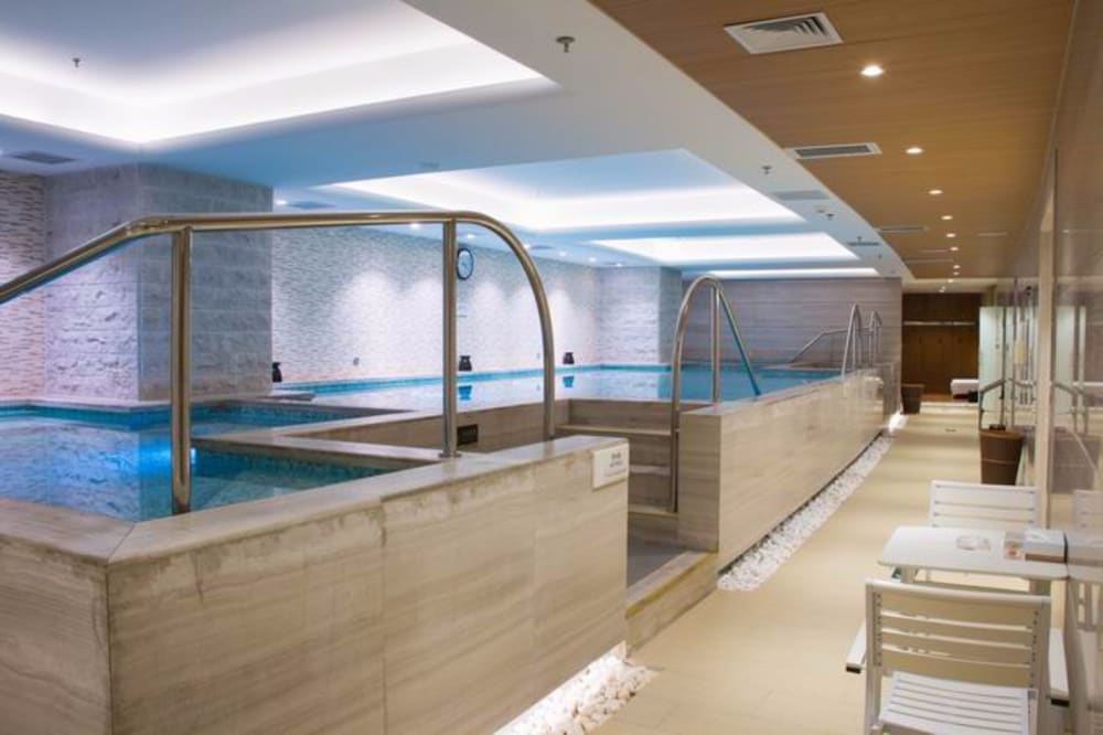 Fuzhou Jeurong Hotel 7/72