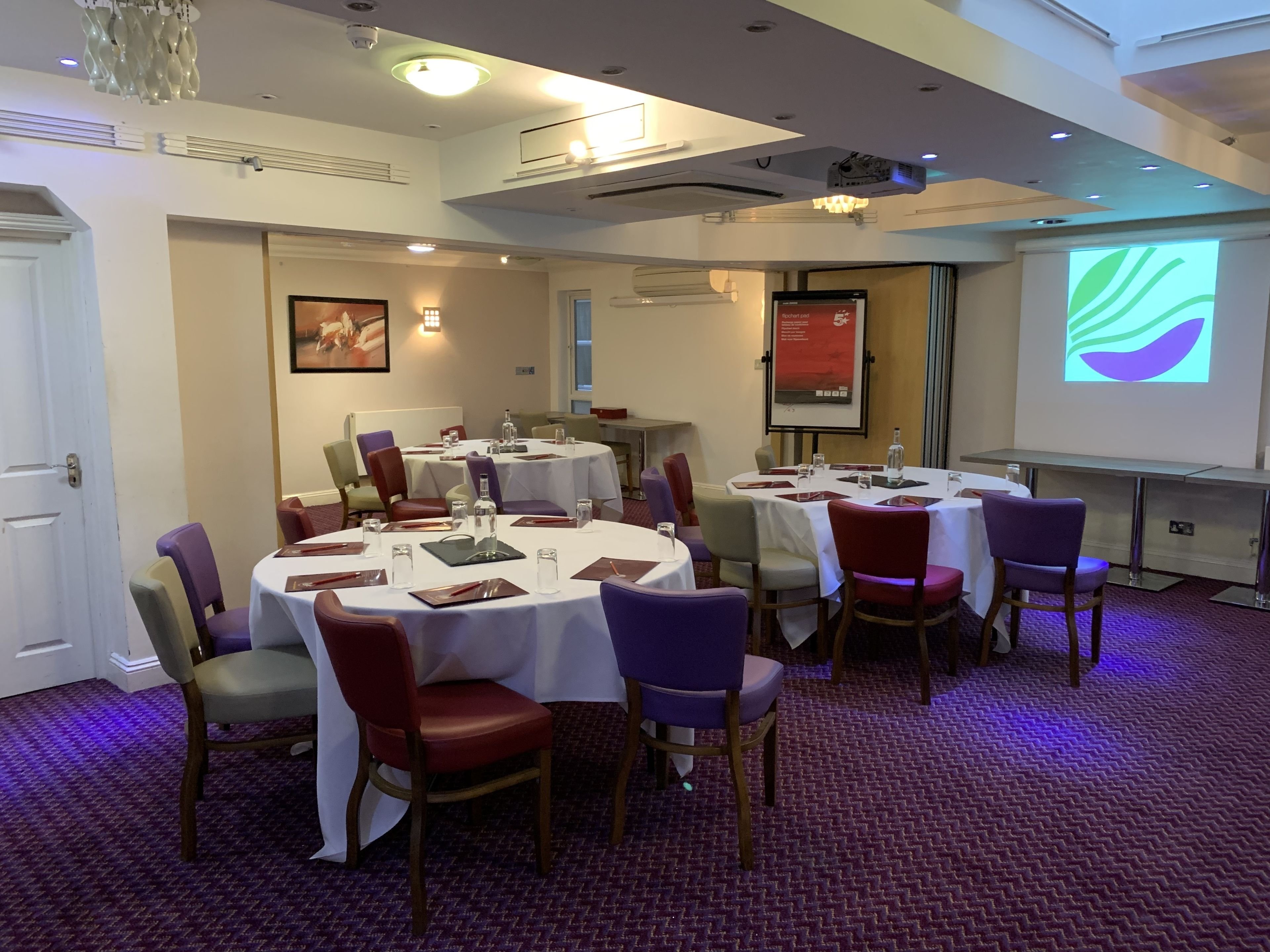 The Queensgate Hotel 30/35