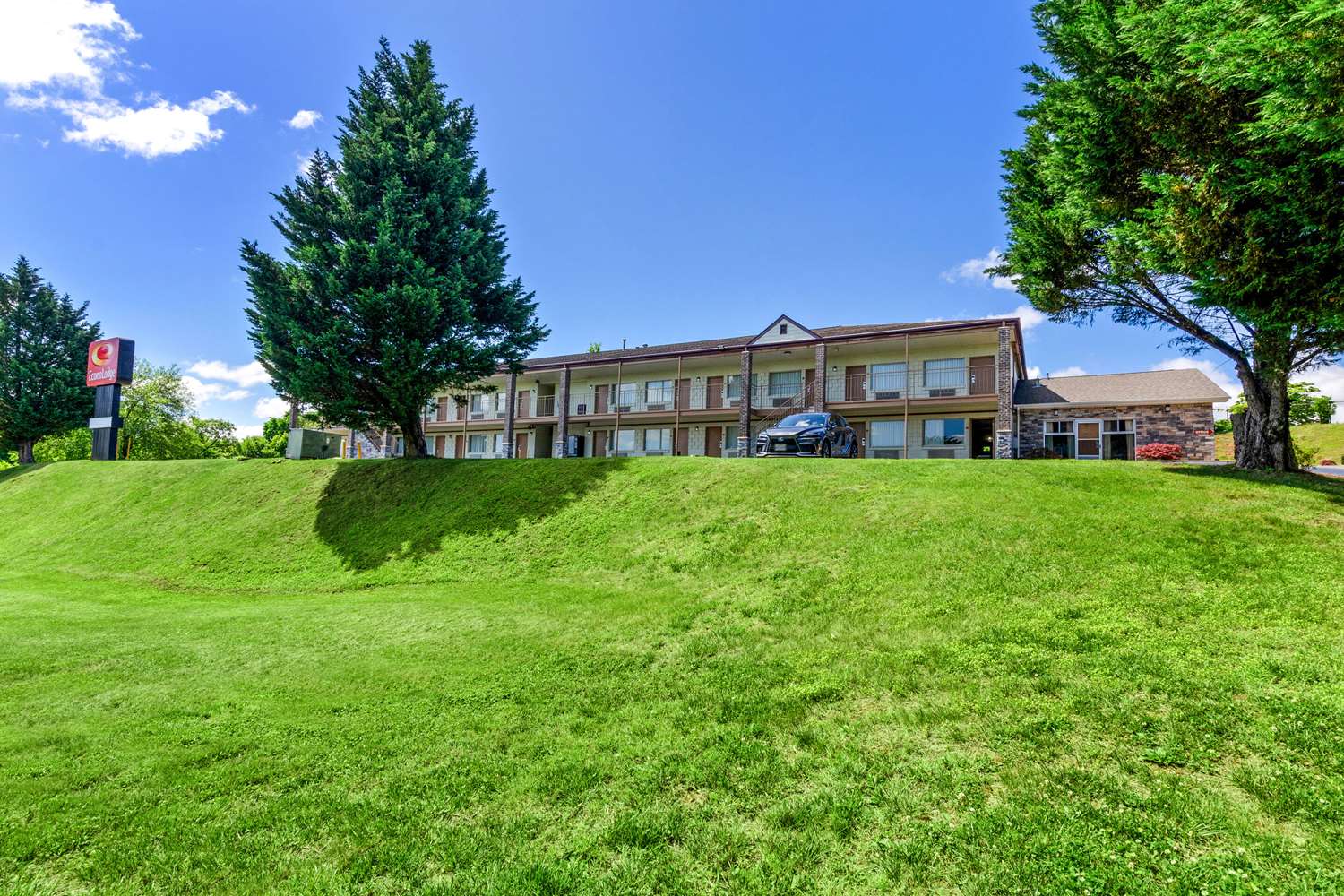 Econo Lodge Lynchburg, VA 46/50