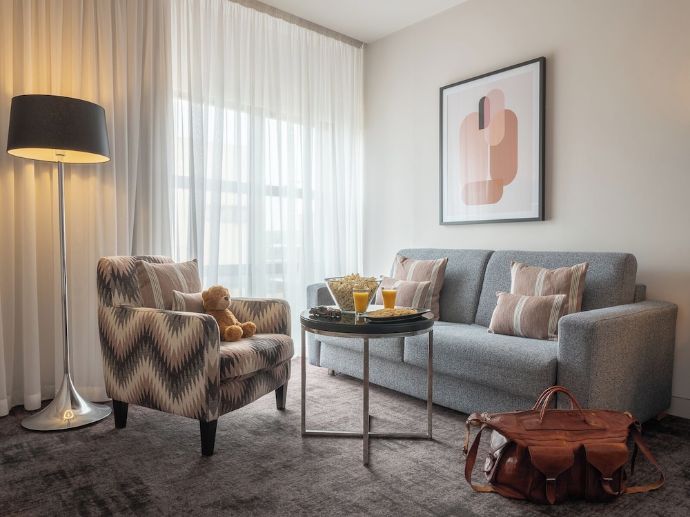 The Spencer Hotel 38/60