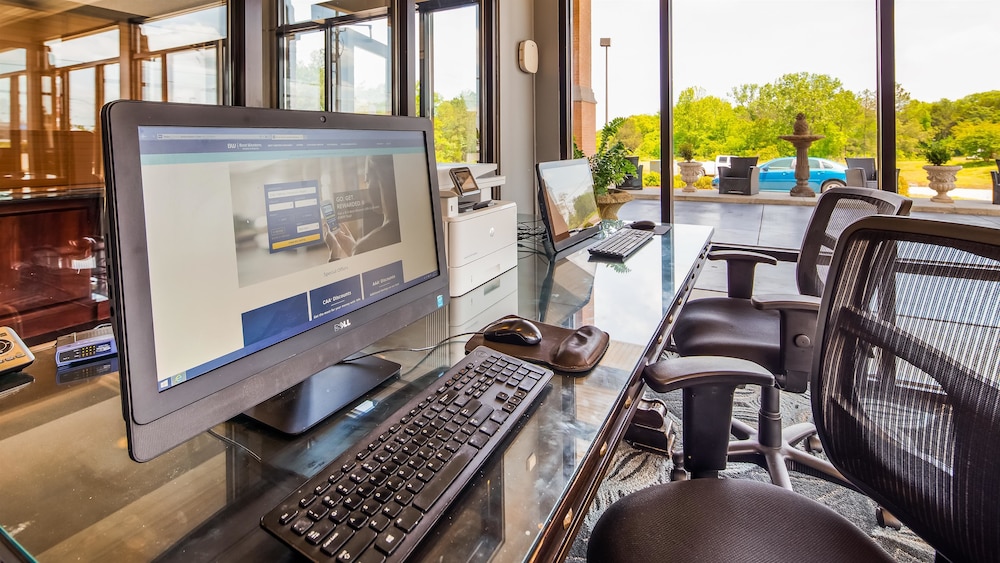 Best Western Plus Two Rivers Hotel & Suites 29/35