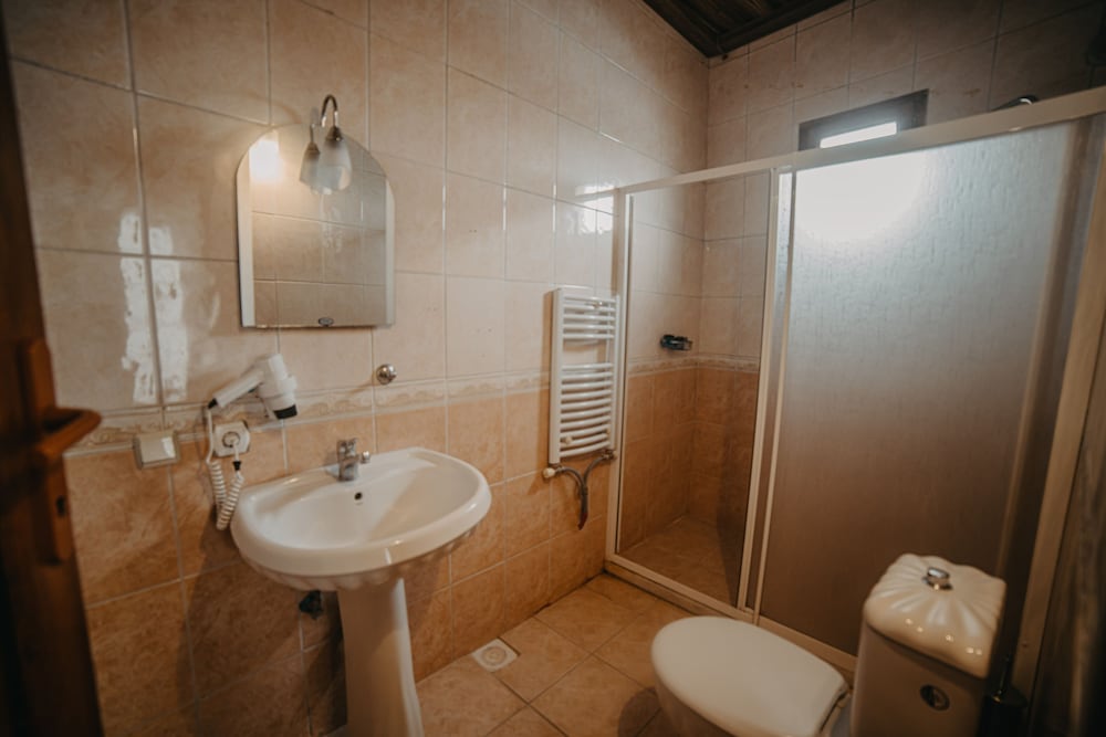 Helios Cave Hotel 44/50