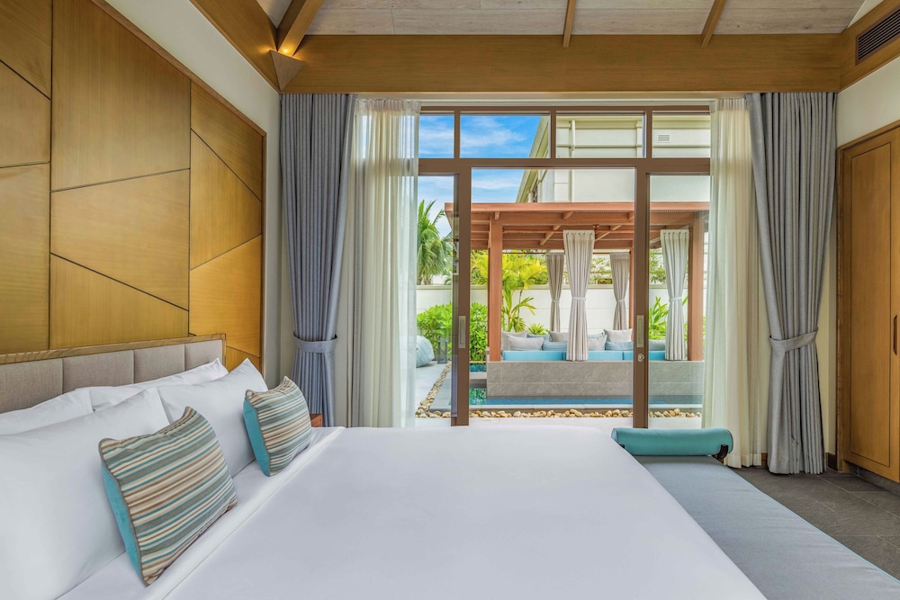 3 BEDROOMS, PREMIUM, VILLA, GARDEN VIEW, PRIVATE POOL