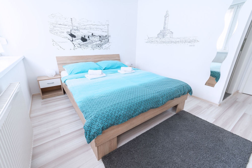 The Dots Hostel 19/37