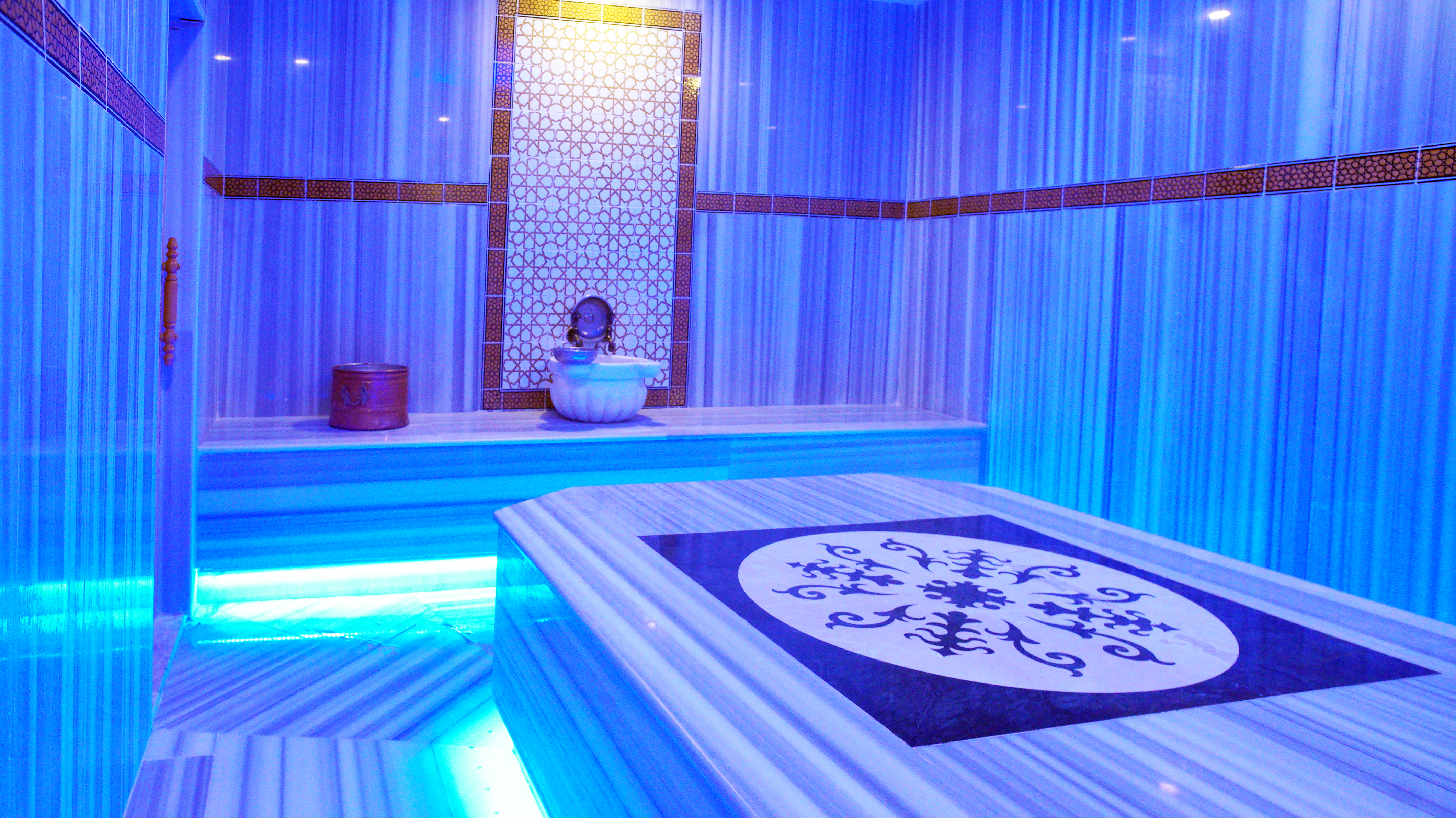 Club Aqua Plaza Hotel 22/50