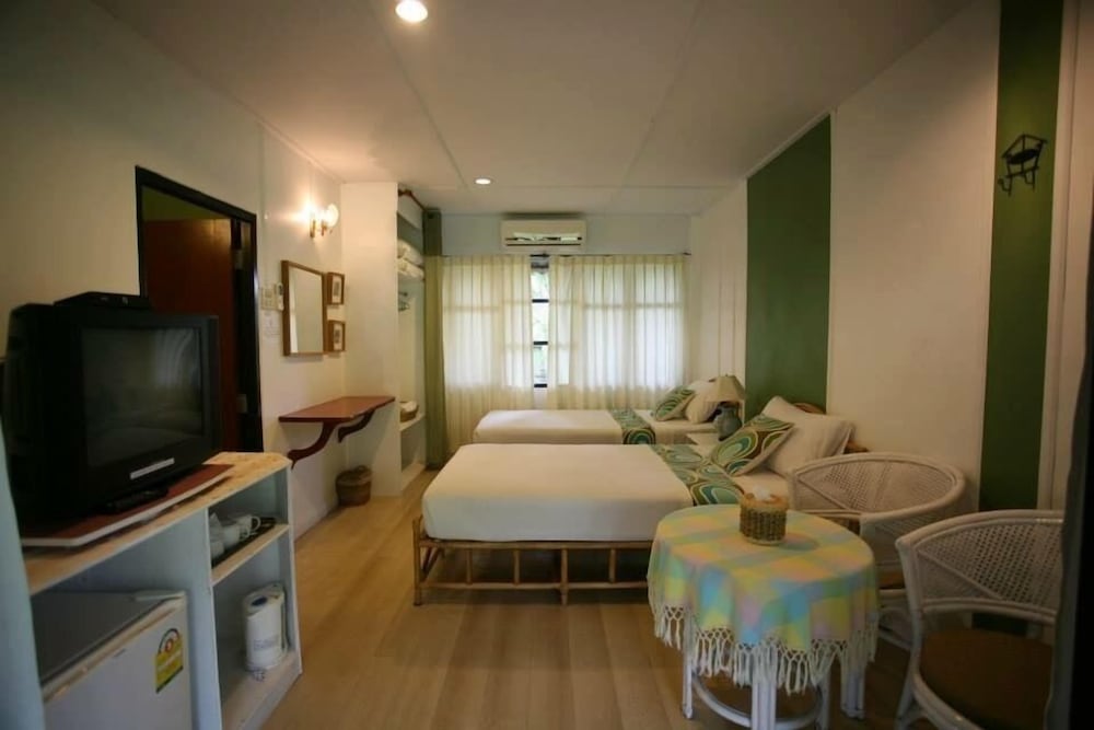 Suan Ban Krut Beach Resort 40/66