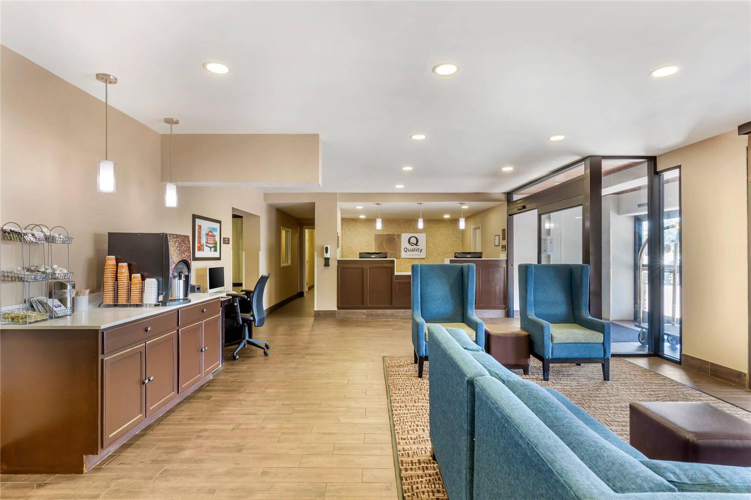Quality Inn & Suites Spring Lake - Fayetteville near Fort Bragg 10/41