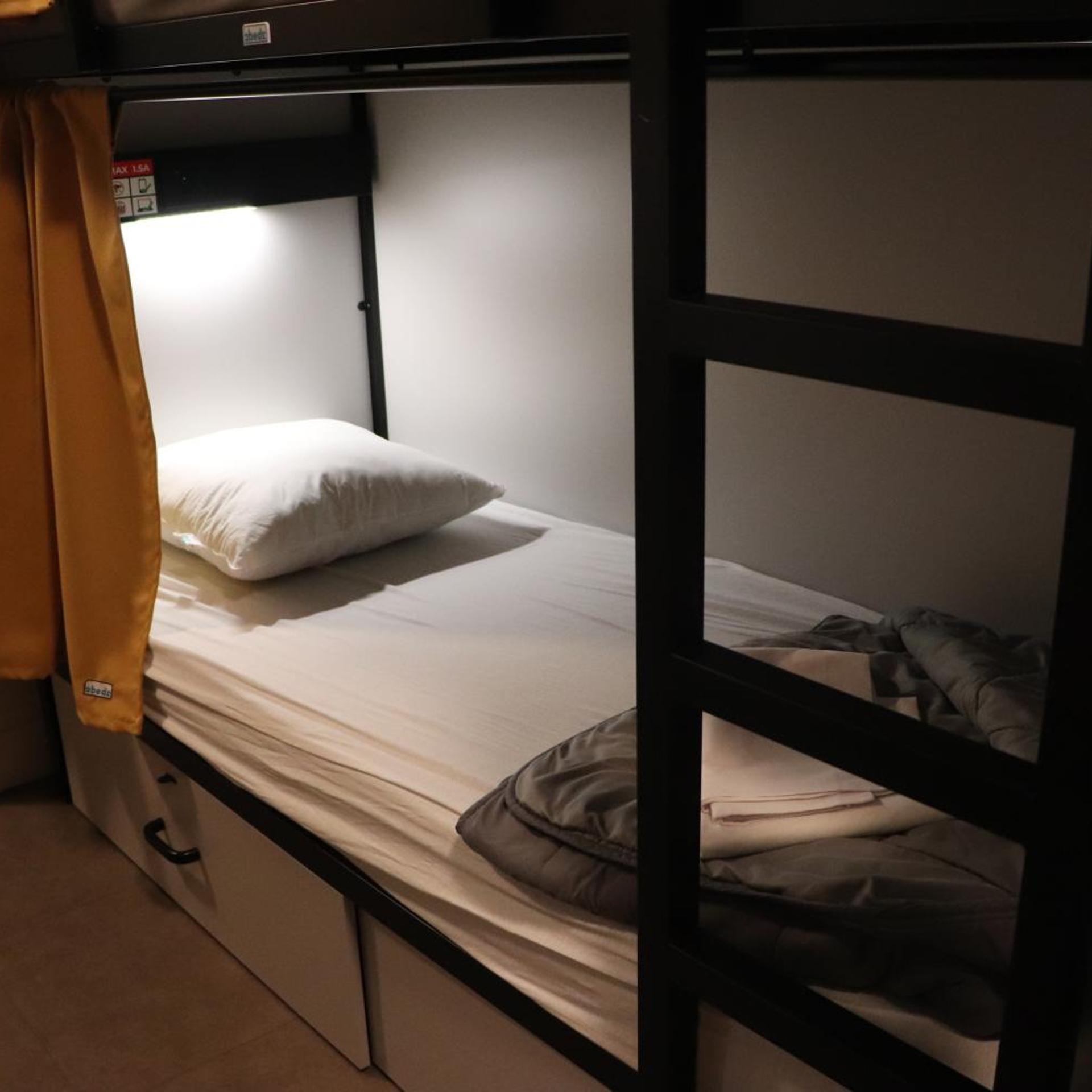 Jacques Brel Youth Hostel 19/48