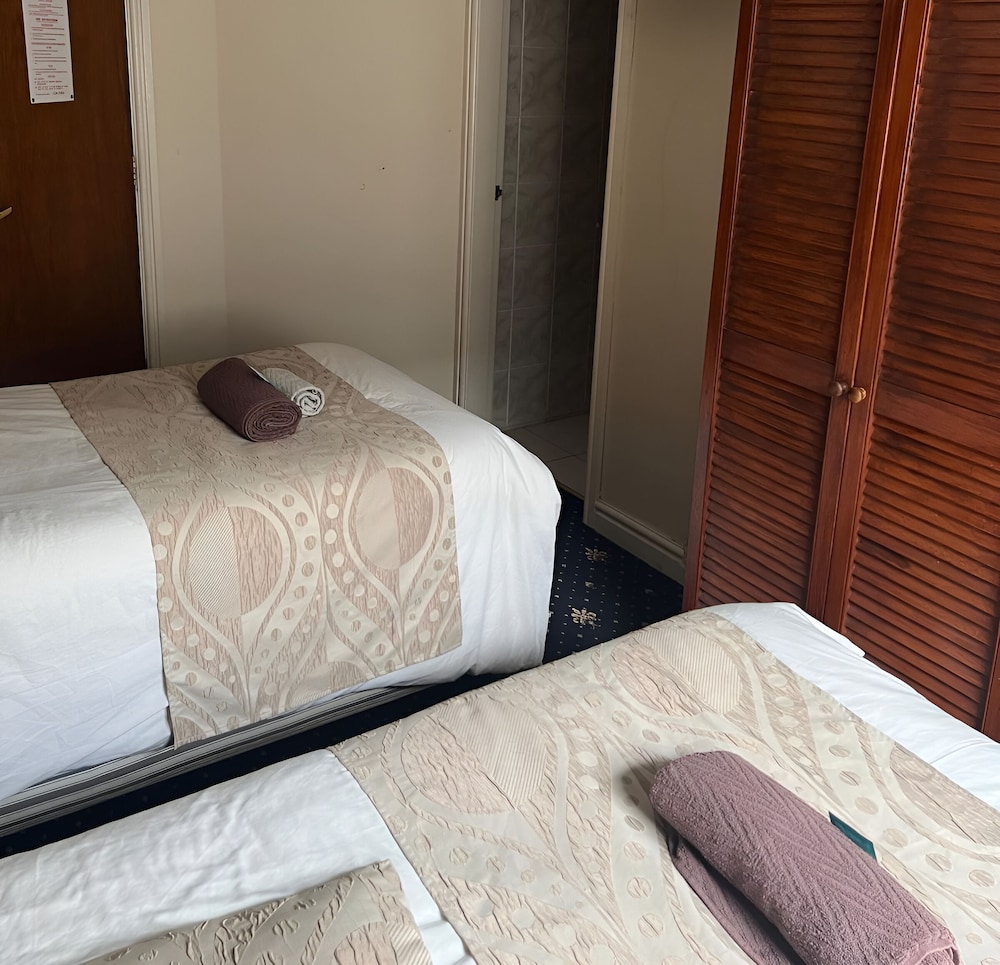 OYO Baytree Lodge 19/33