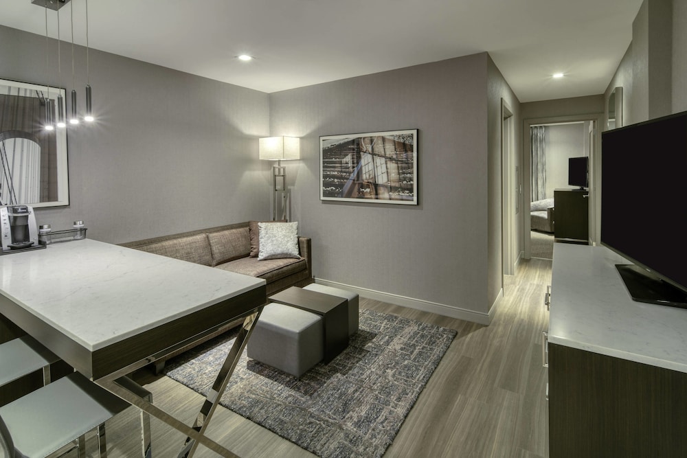 Residence Inn Weehawken Port Imperial 35/48