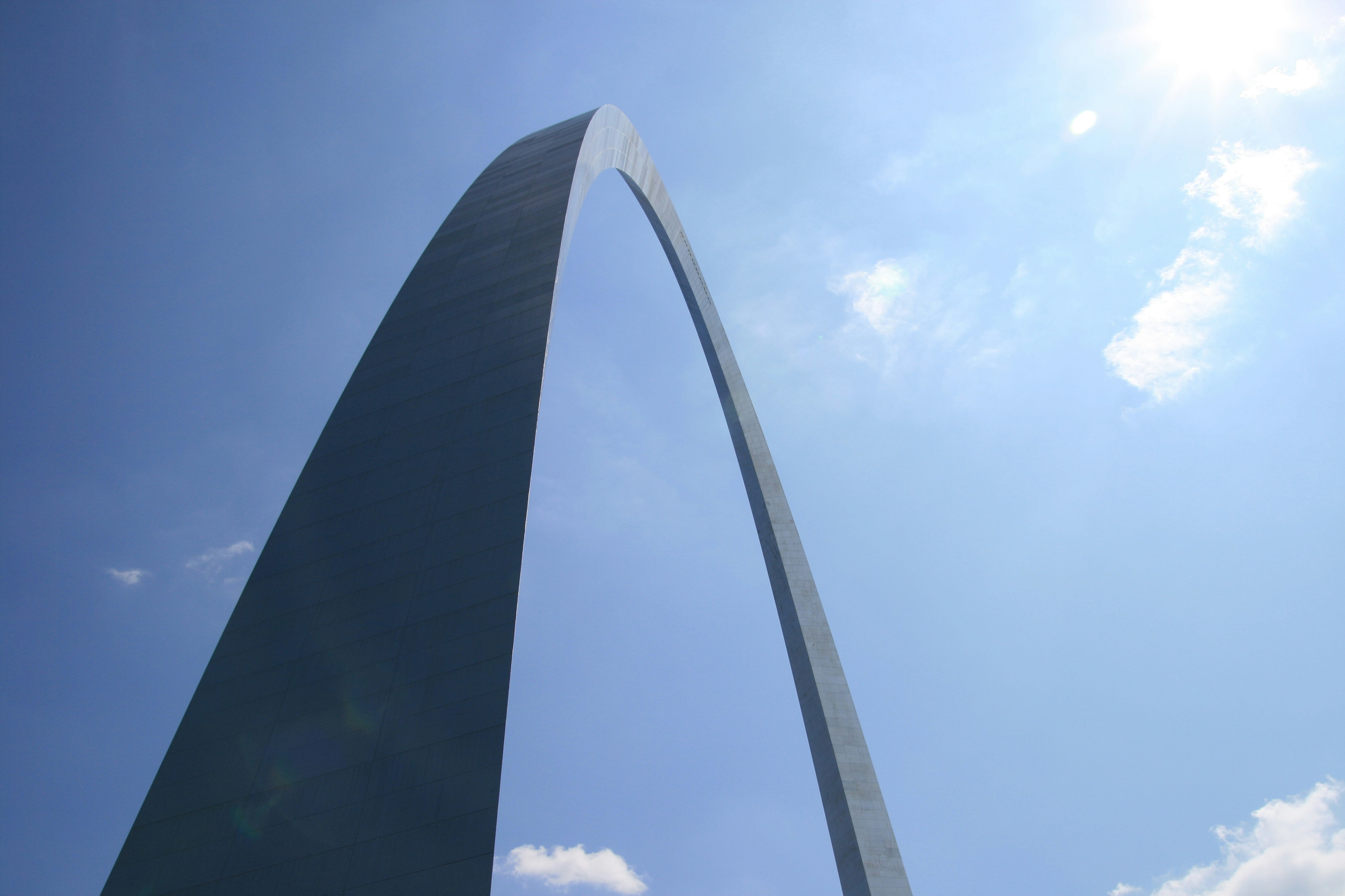 Hampton Inn St. Louis-Downtown (At the Gateway Arch) 20/20