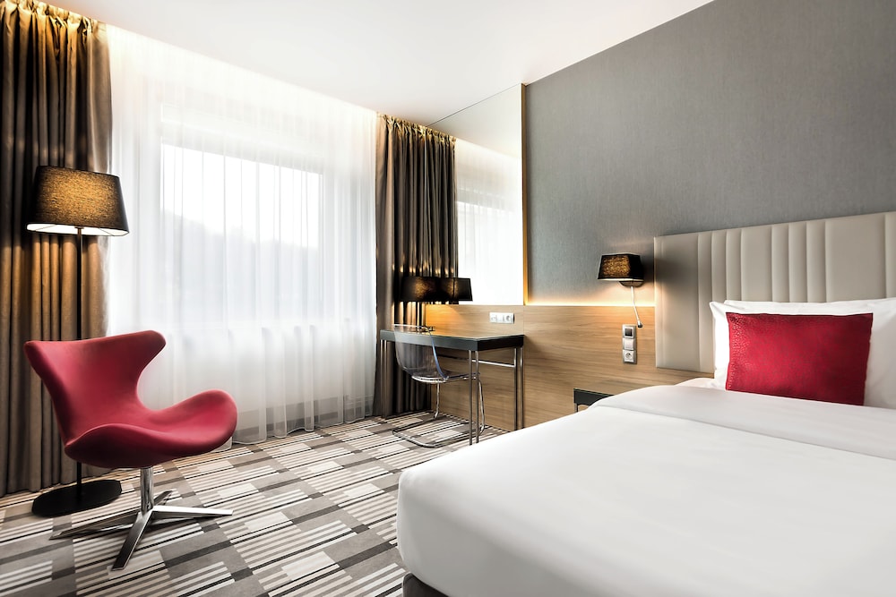 BUSINESS, SINGLE, LARGE SINGLE BED