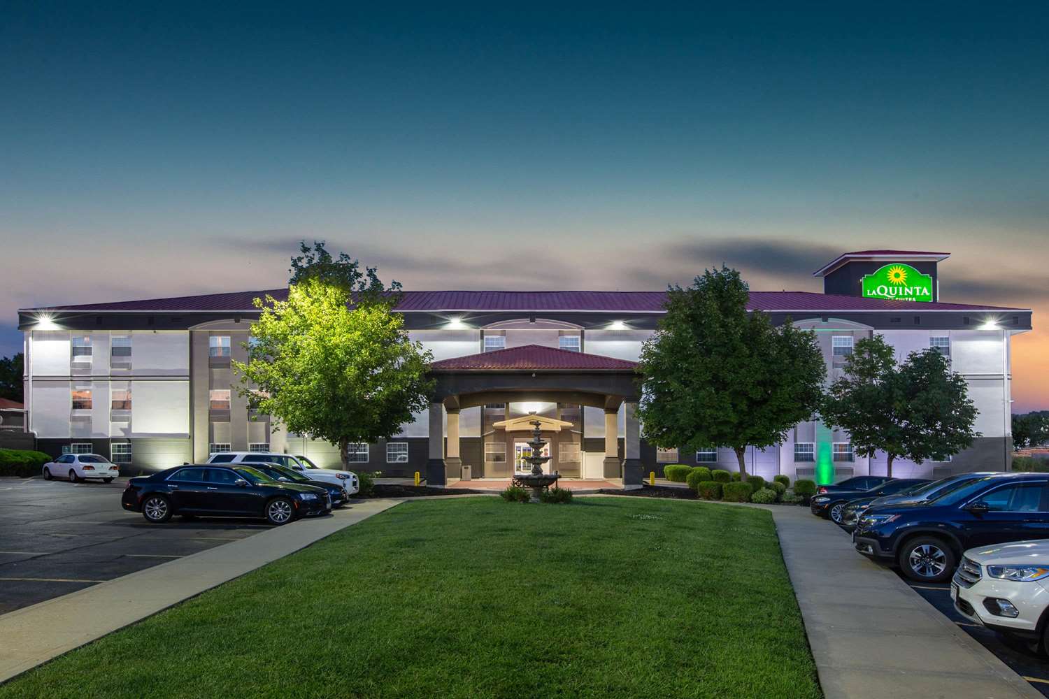 La Quinta Inn & Suites by Wyndham Blue Springs 25/31
