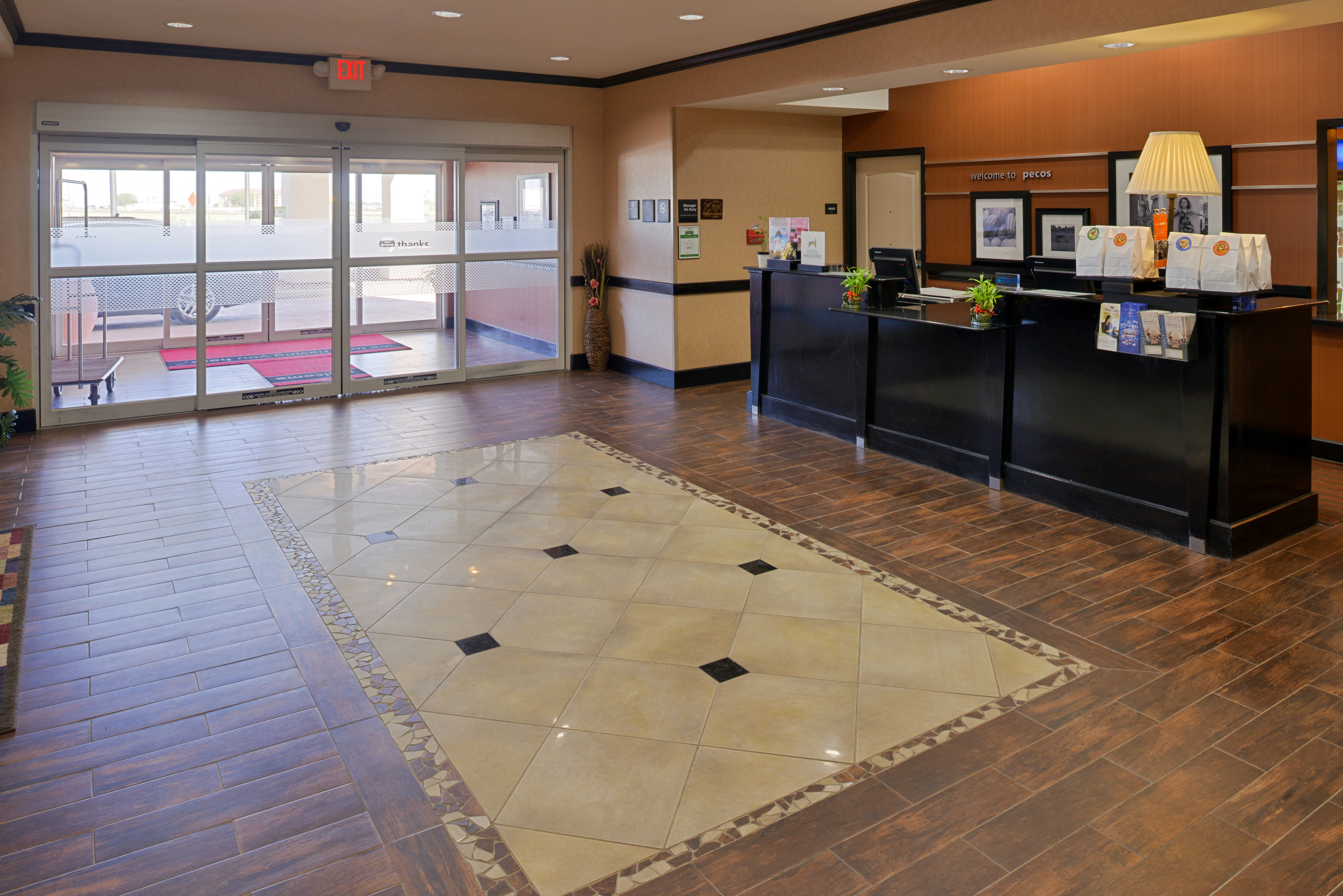 Hampton Inn Pecos 3/45