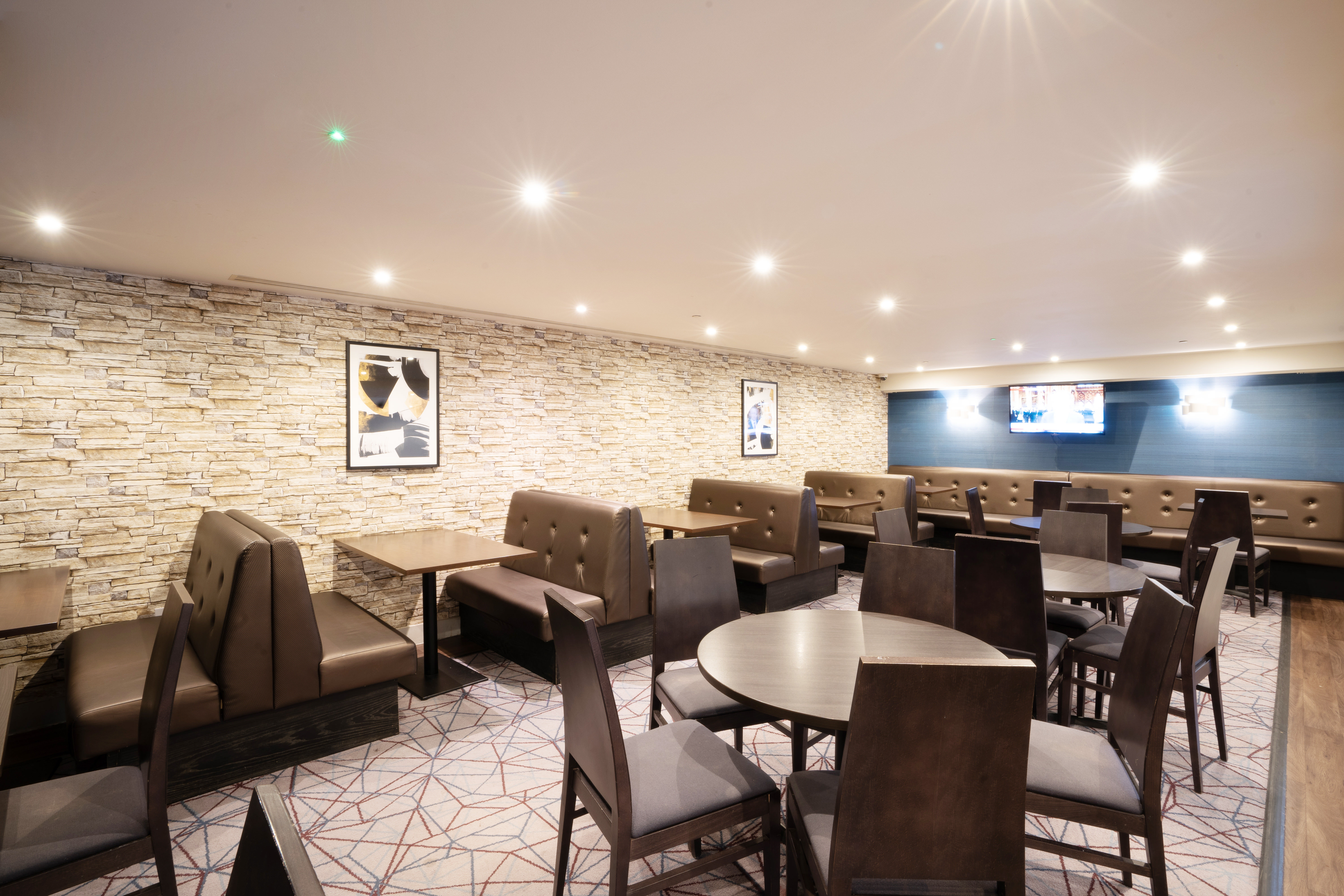 Holiday Inn Express Birmingham - Snow Hill 34/55