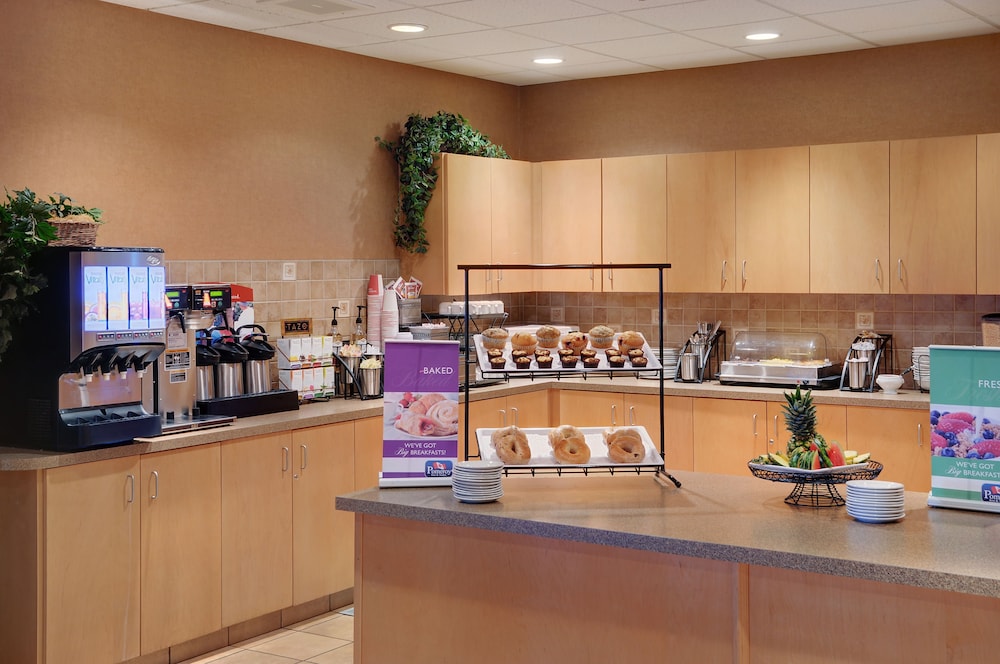 Pomeroy Inn & Suites 22/31