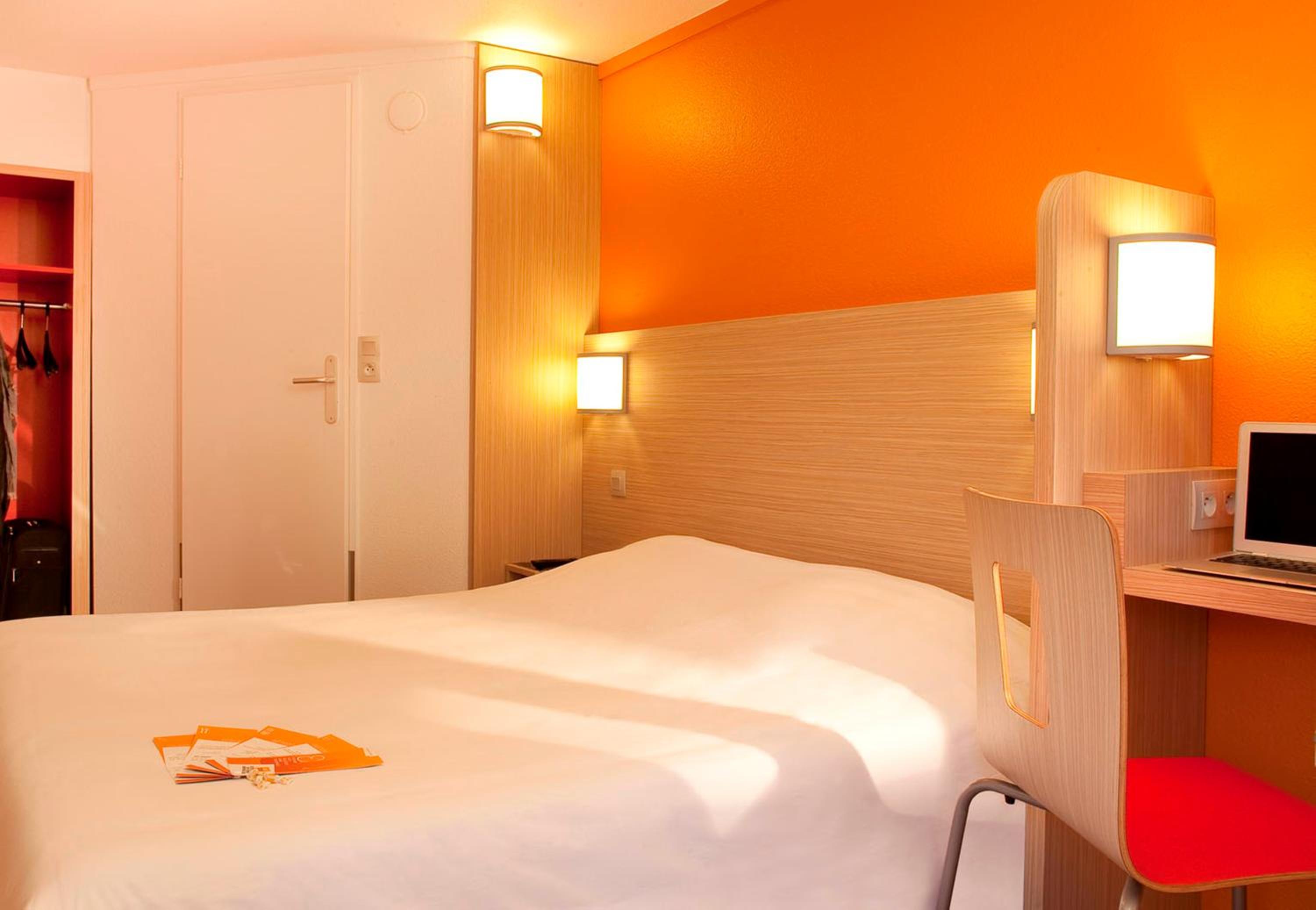 Room, Double Bed
