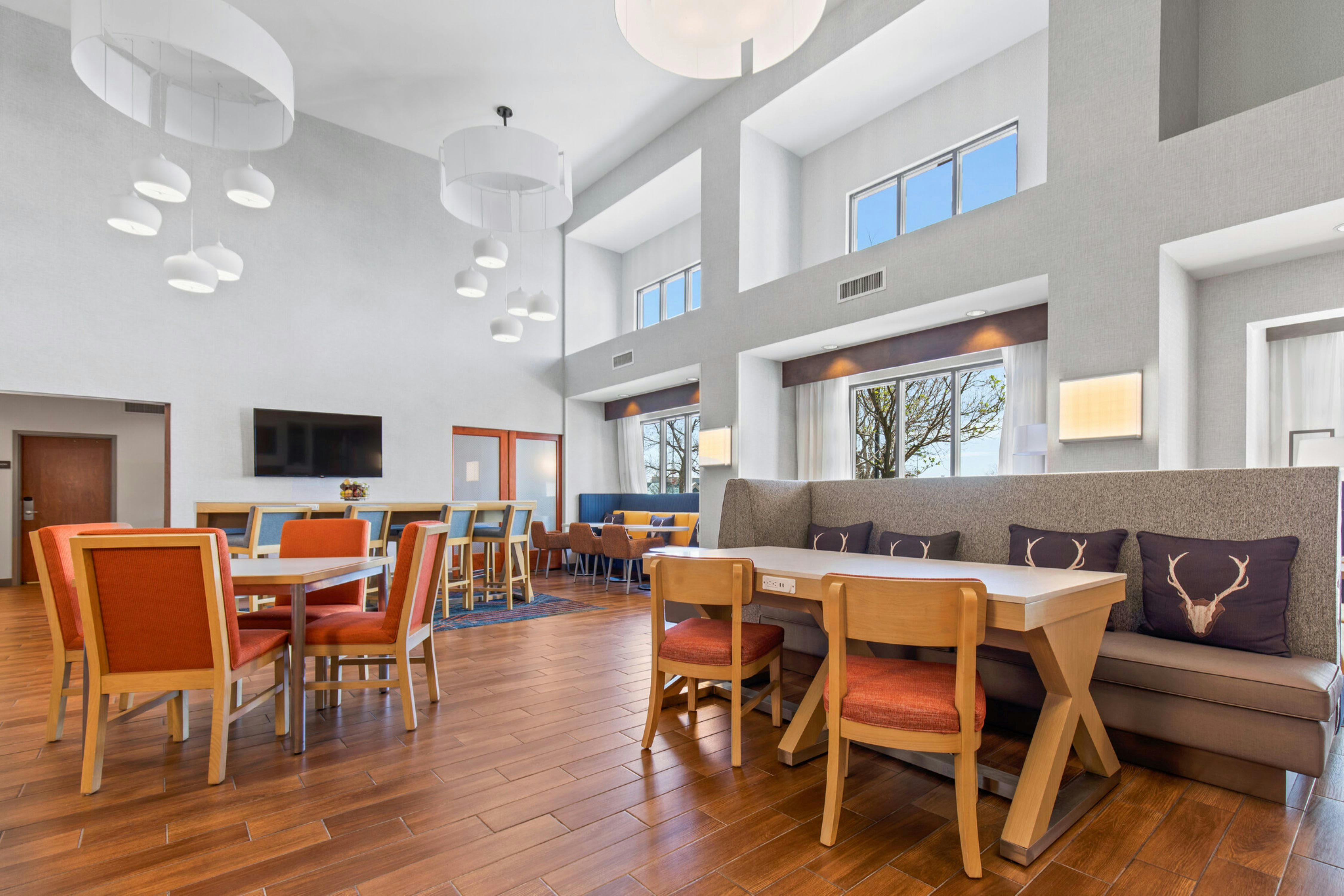 Hampton Inn & Suites Greeley 15/28