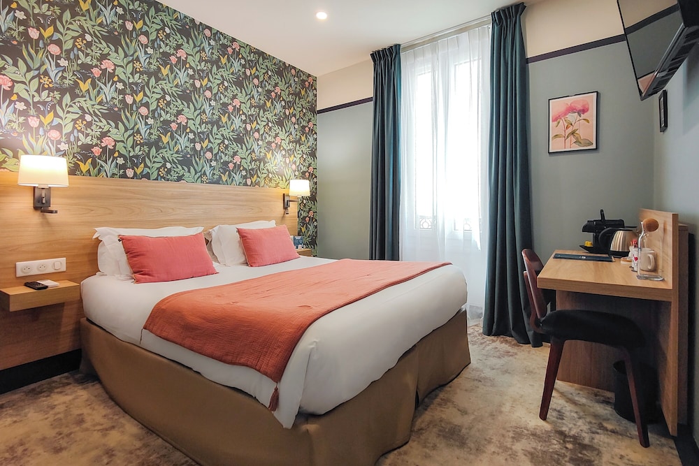 Petite, Double Bed، 1 MED HOTEL 7/10