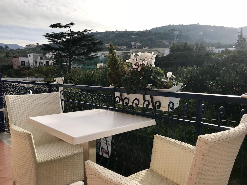 Bougainvillea Relais 34/50