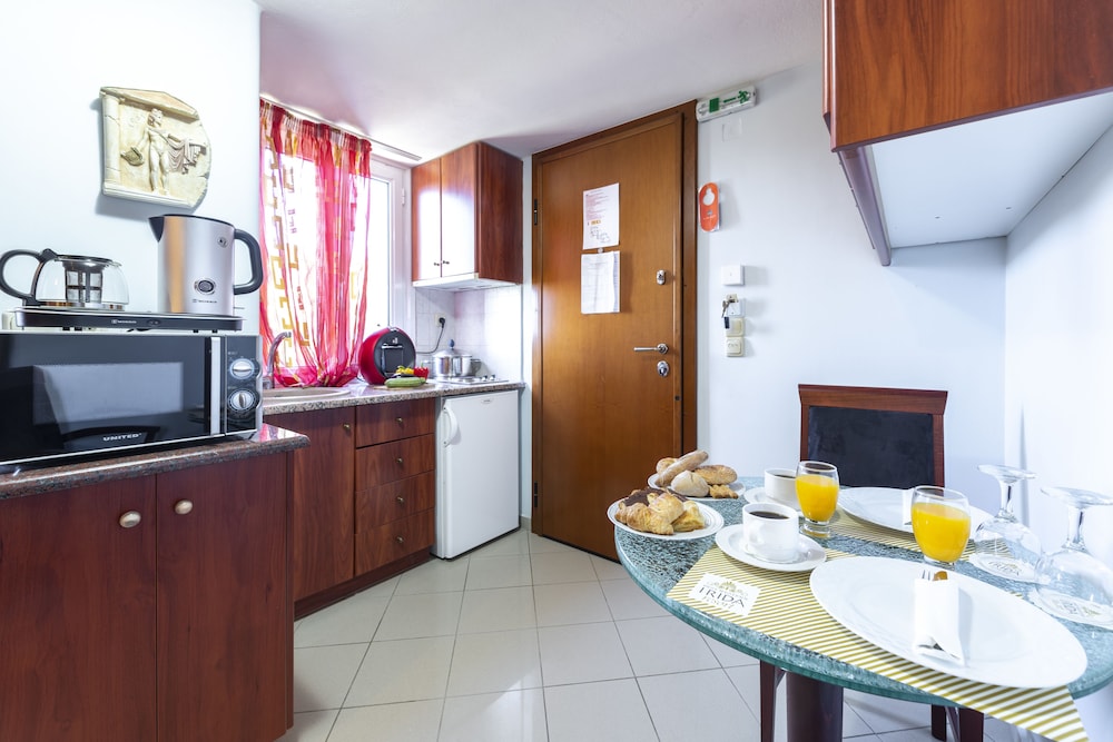 Irida Resort Suites 60/78