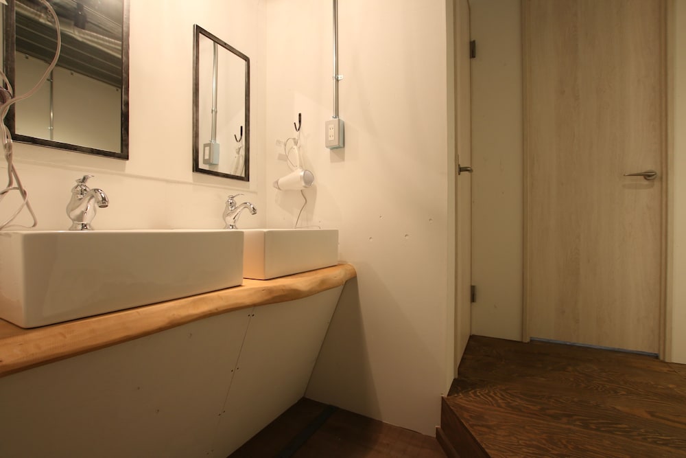 سكن مشترك مختلط قياسي بإطلالة على الحديقة، 365Base Outdoor Hostel 4/5