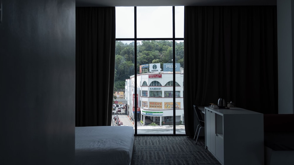 Beverly Hotel 29/52