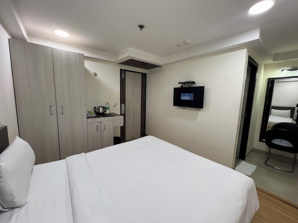 Hyphen Business Hotel 15/50