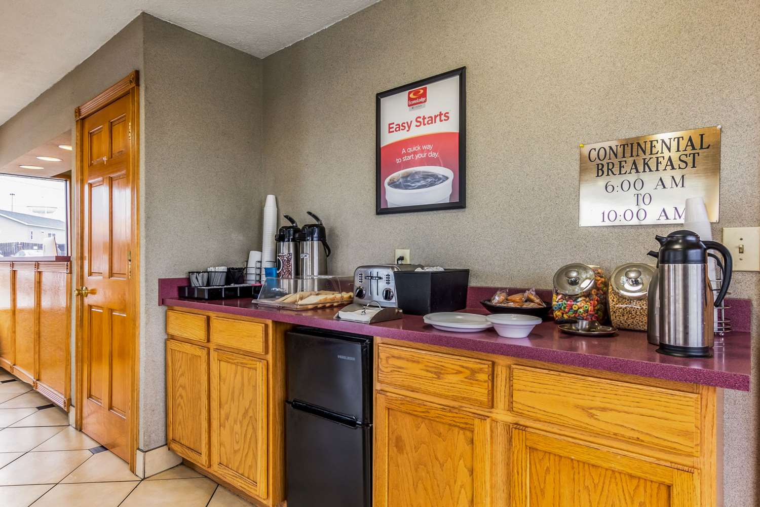 Econo Lodge Seymour, IN 8/37