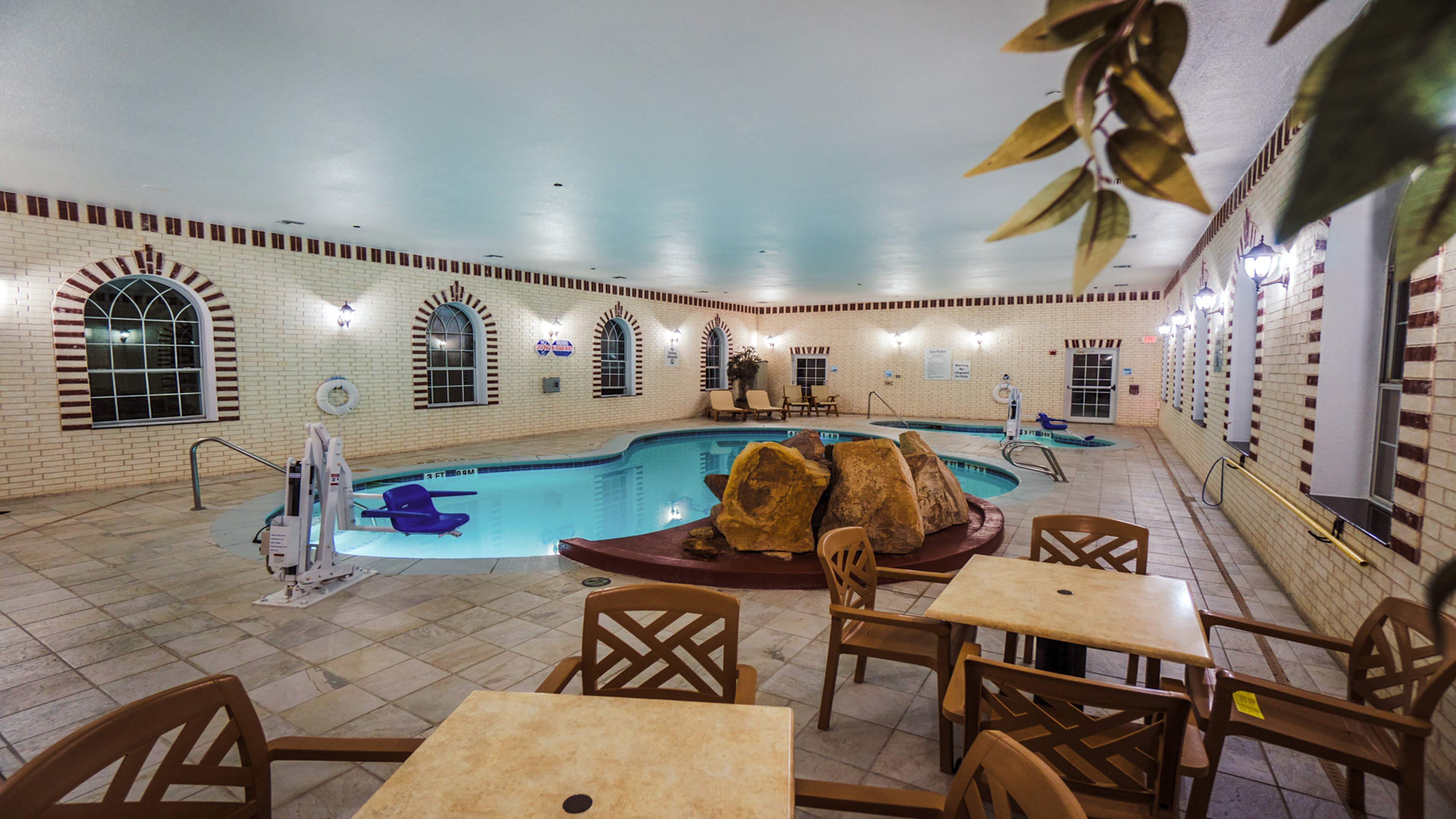 Holiday Inn Express Hotel And Suites Pampa 36/54