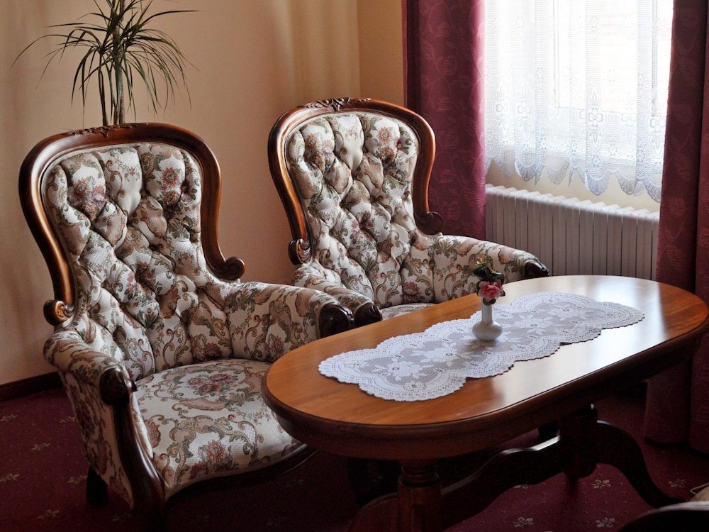 Hotel Opera Prague 44/76