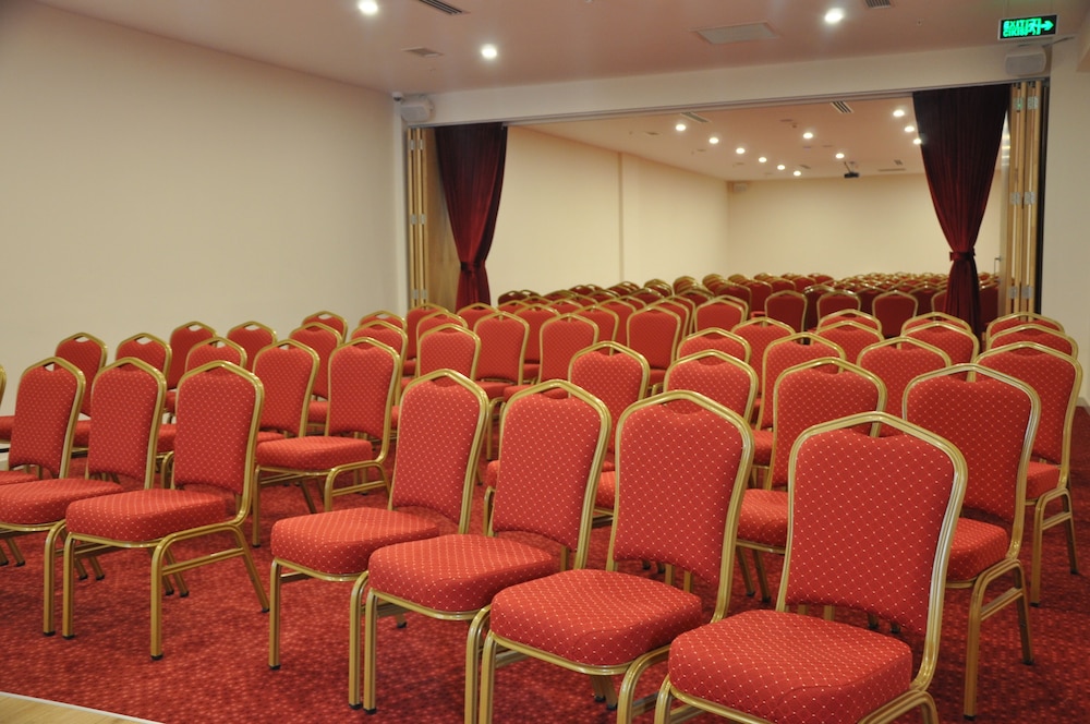 Grand Itimat Hotel 57/60