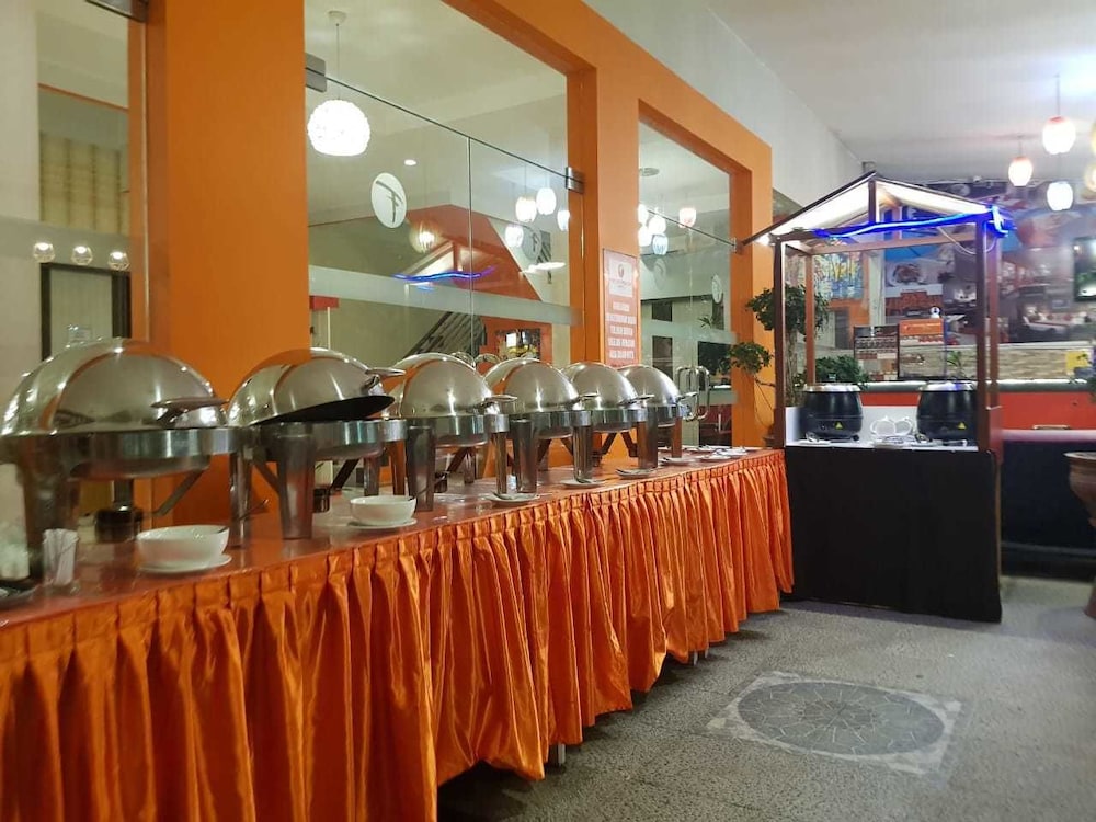 Fortune Front One Hotel Kendari 6/33