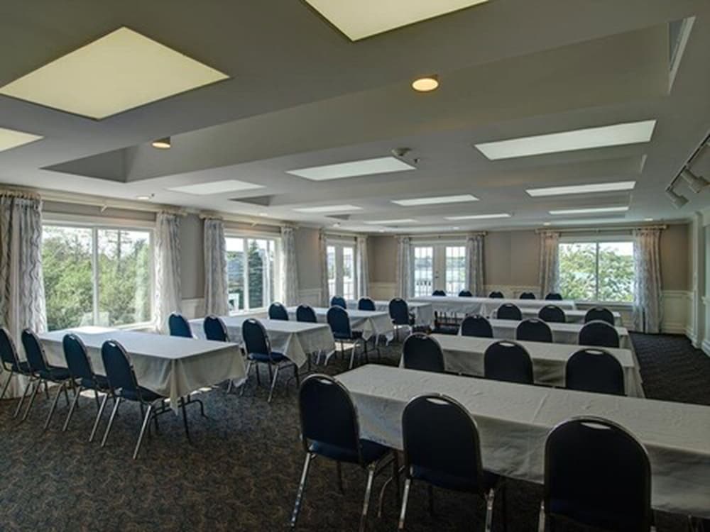 Sag Harbor Inn 12/17