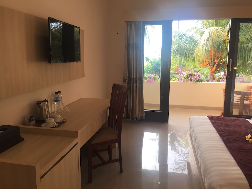 Puri Saron Senggigi Beach Hotel 38/63