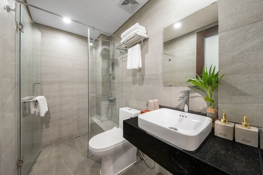 Hanoi Fiesta Grand Hotel and Spa 28/28