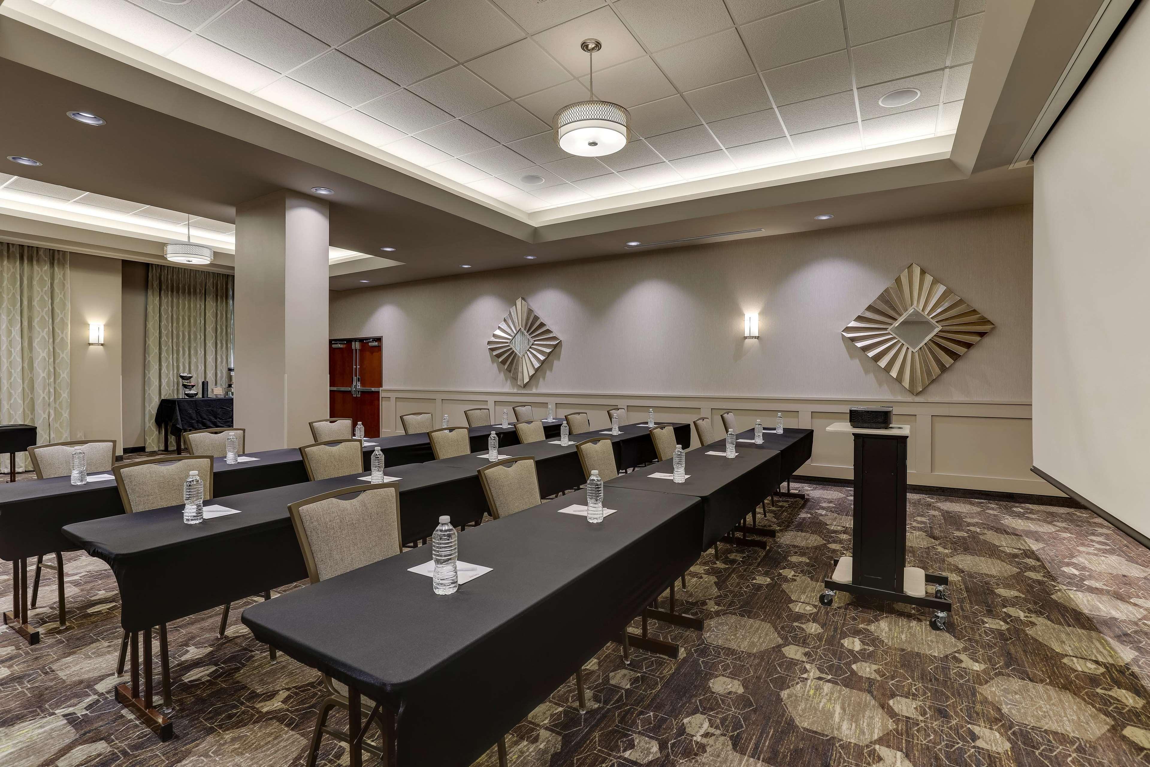 Drury Inn and Suites Cincinnati Northeast Mason 29/37