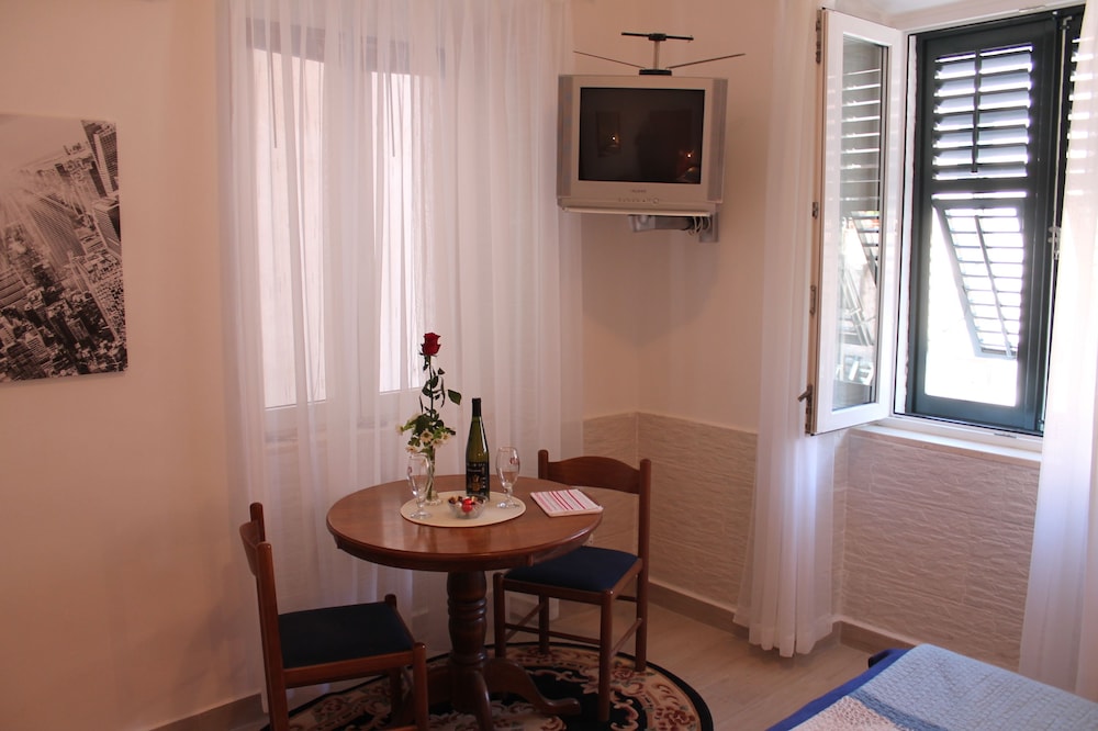 Apartments Nerio 25/49