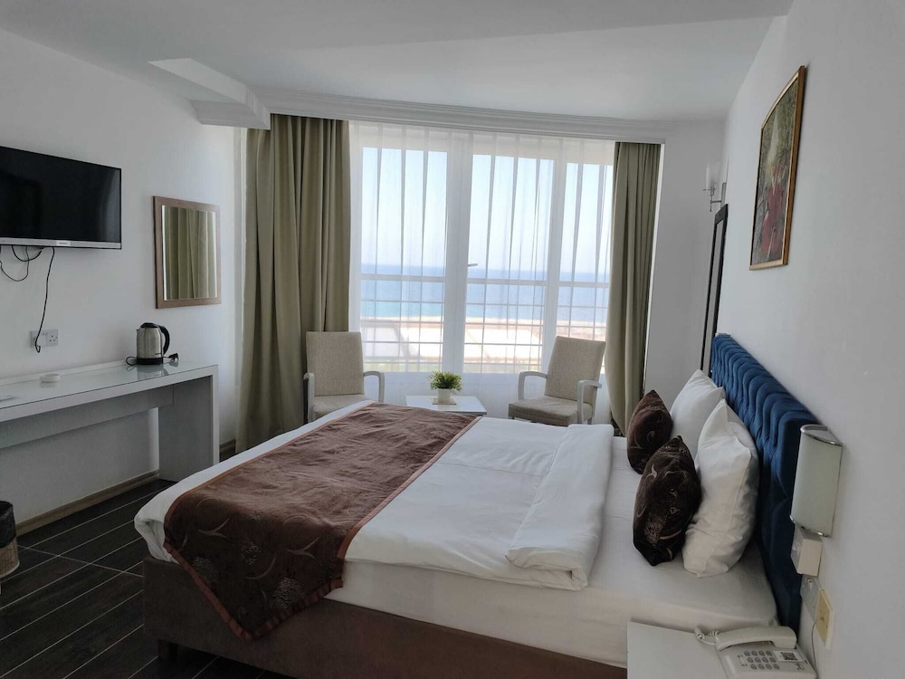 ADA BEACH HOTEL 13/50