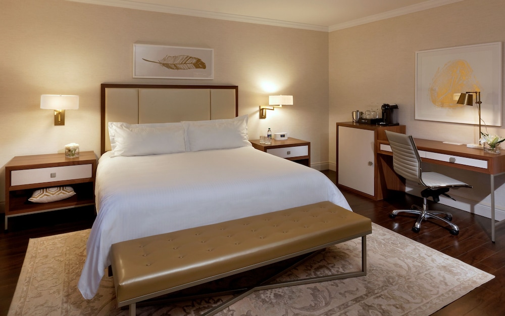 Lord Nelson Hotel And Suites 24/61